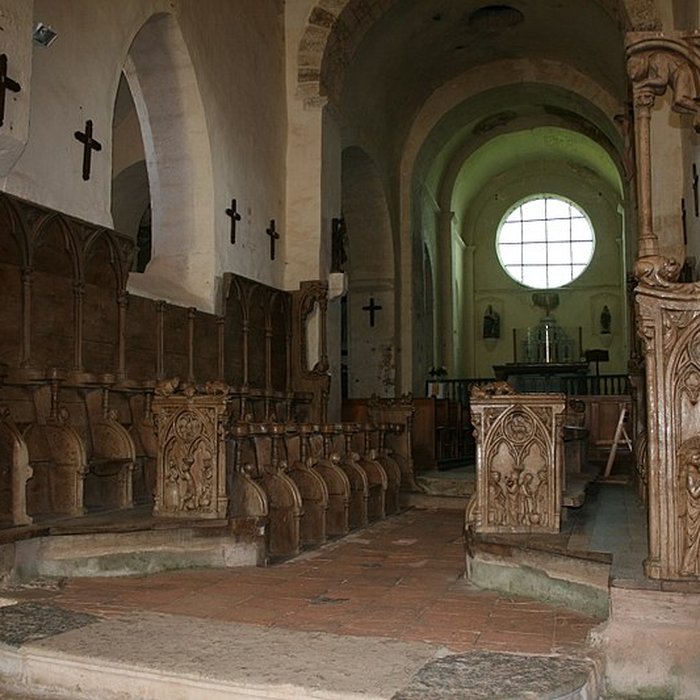 Photo de Église Saint-Jean-Evangeliste de Bard-le-Régulier