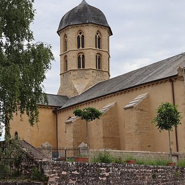 Église Saint-Jean-Evangeliste de Bard-le-Régulier