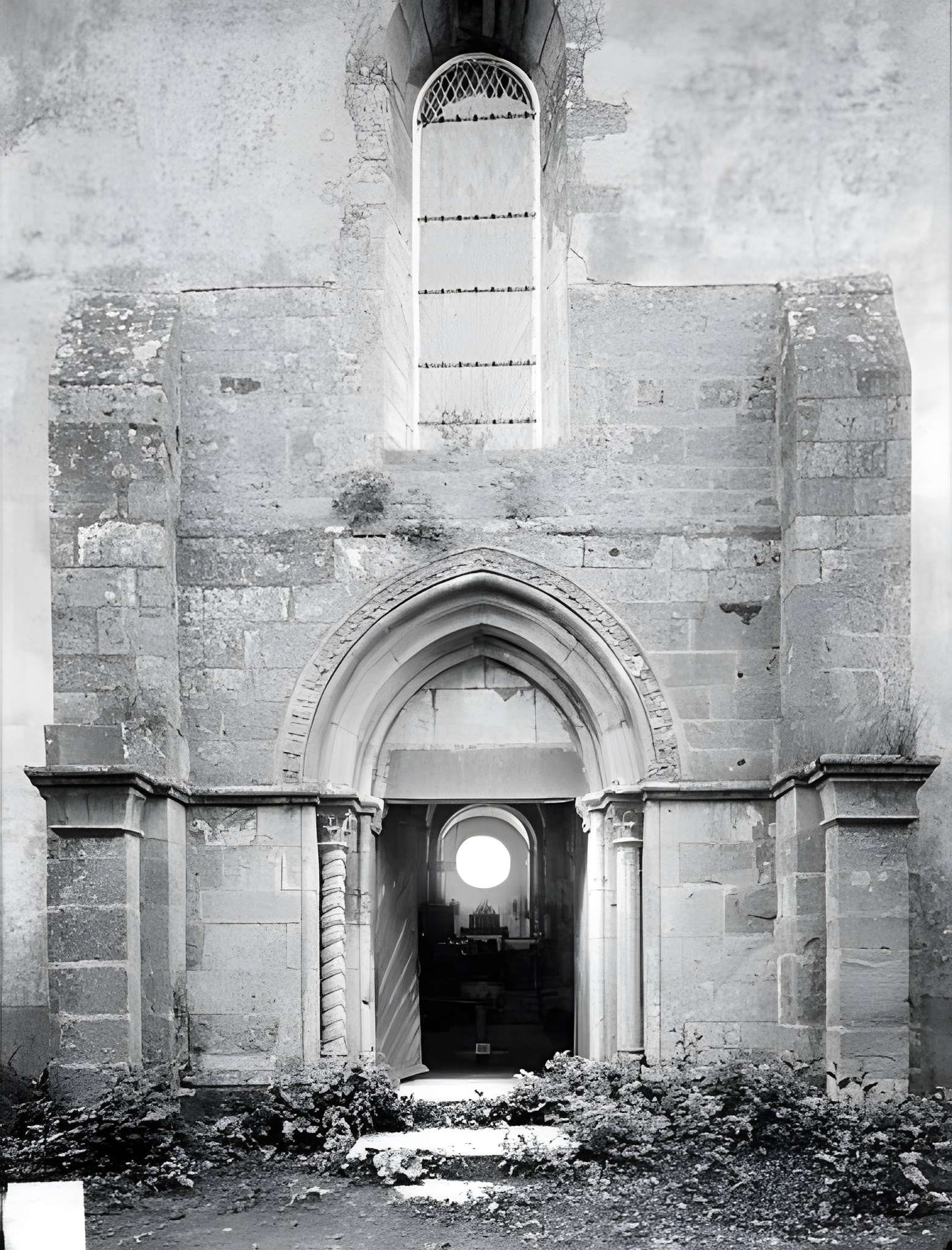 Église Saint-Jean-Evangeliste de Bard-le-Régulier