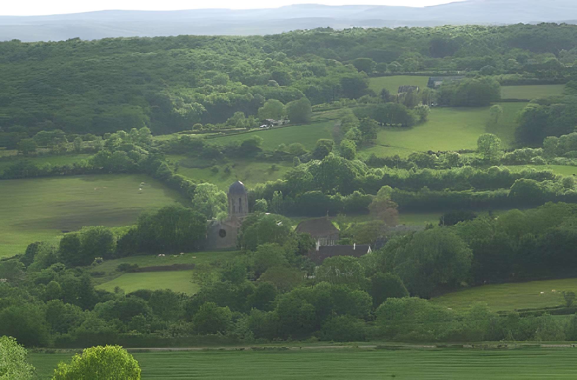 Église Saint-Jean-Evangeliste de Bard-le-Régulier