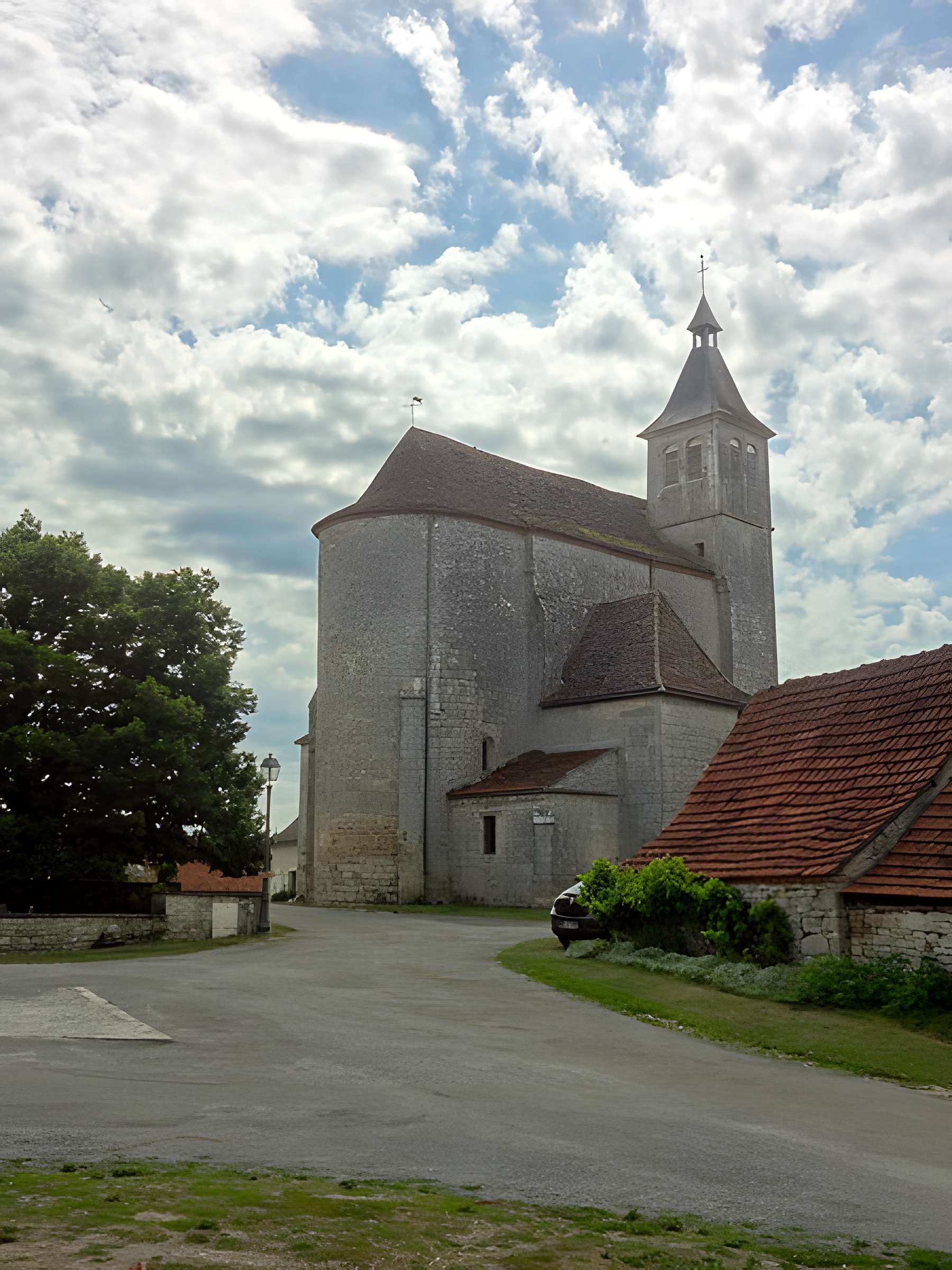 Église Saint-Julien de Lunegarde