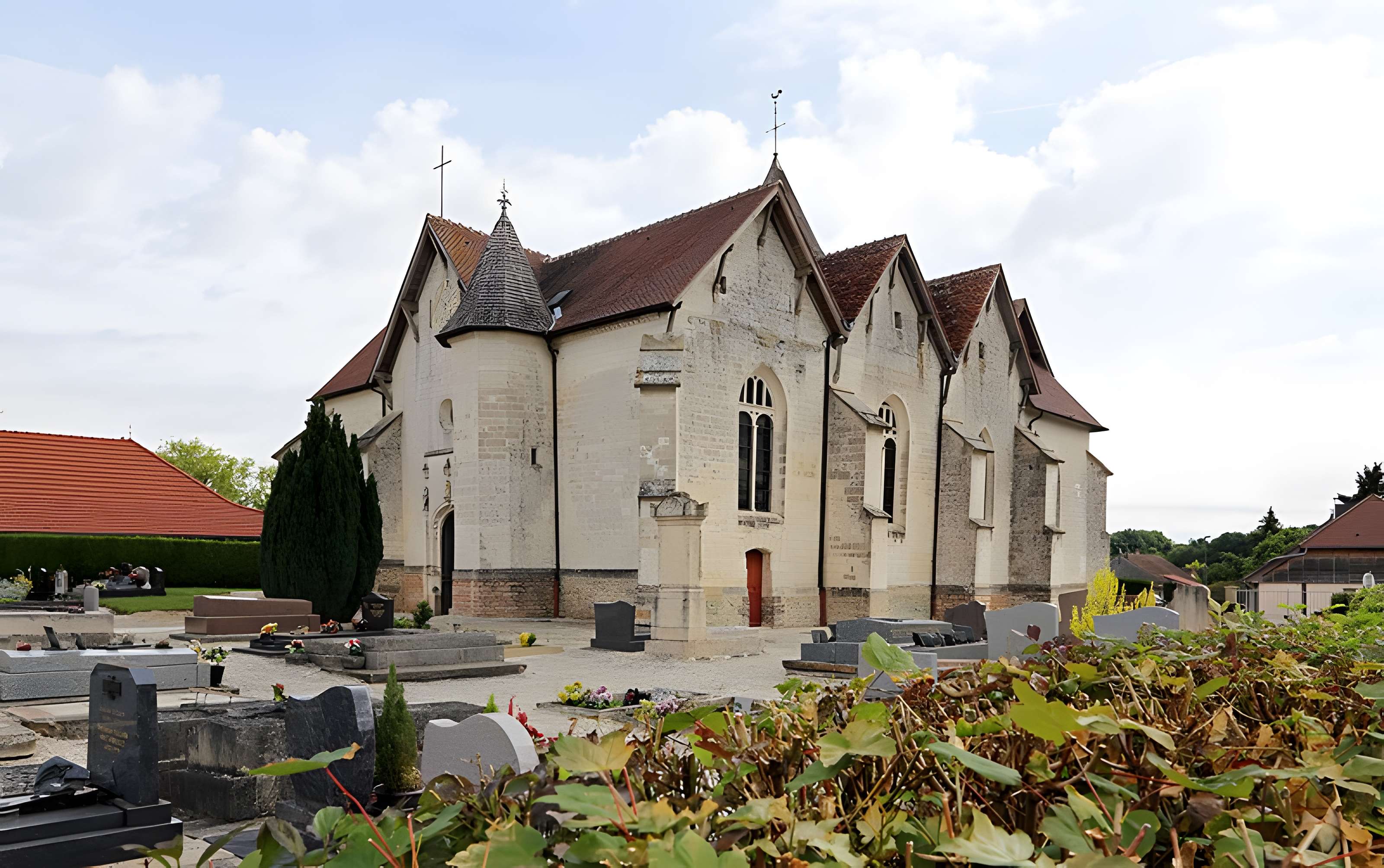 Église Saint-Julien de Luyères