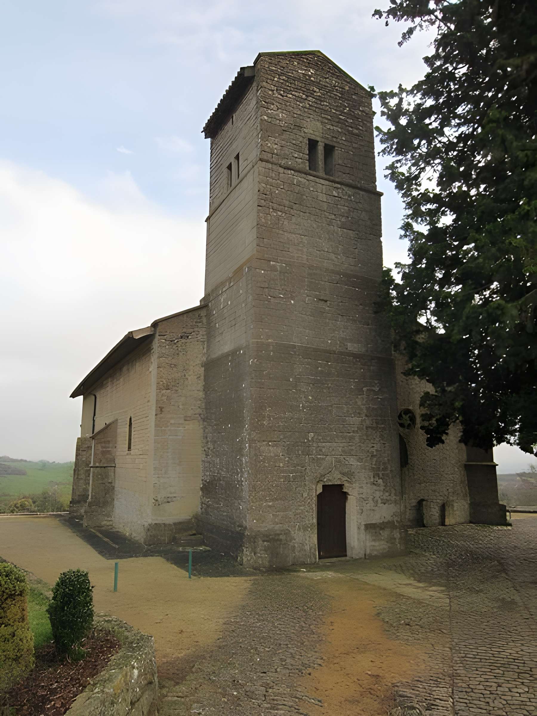 Église Saint-Julien de Mont 