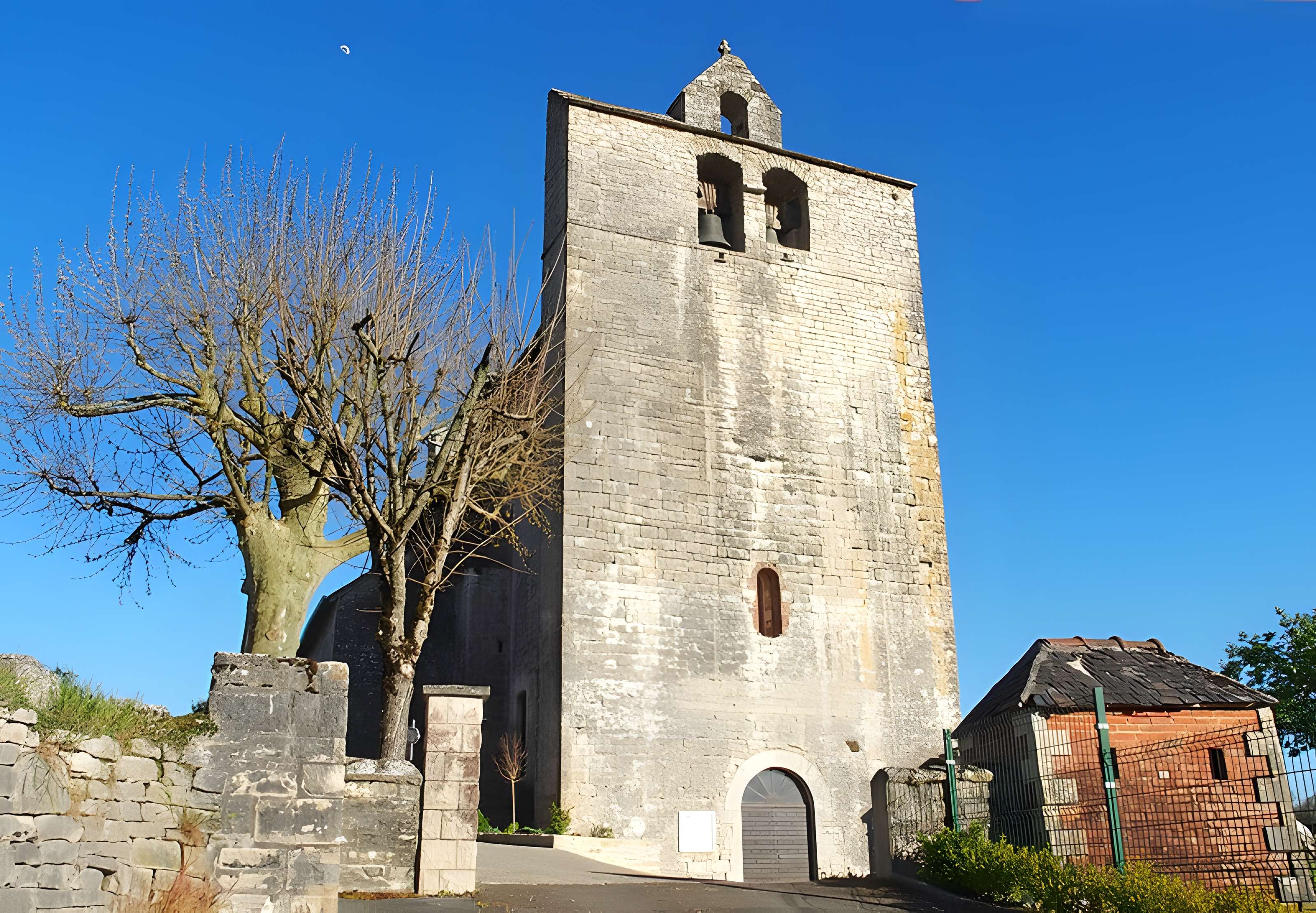 Église Saint-Julien de Nespouls