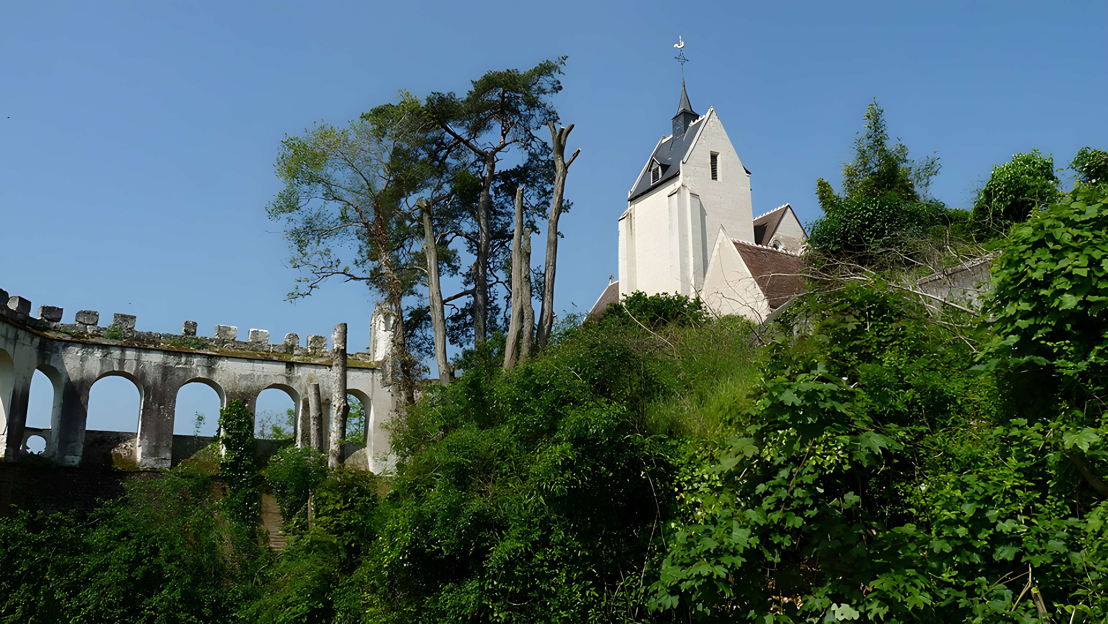Église Saint-Julien de Poncé-sur-le-Loir