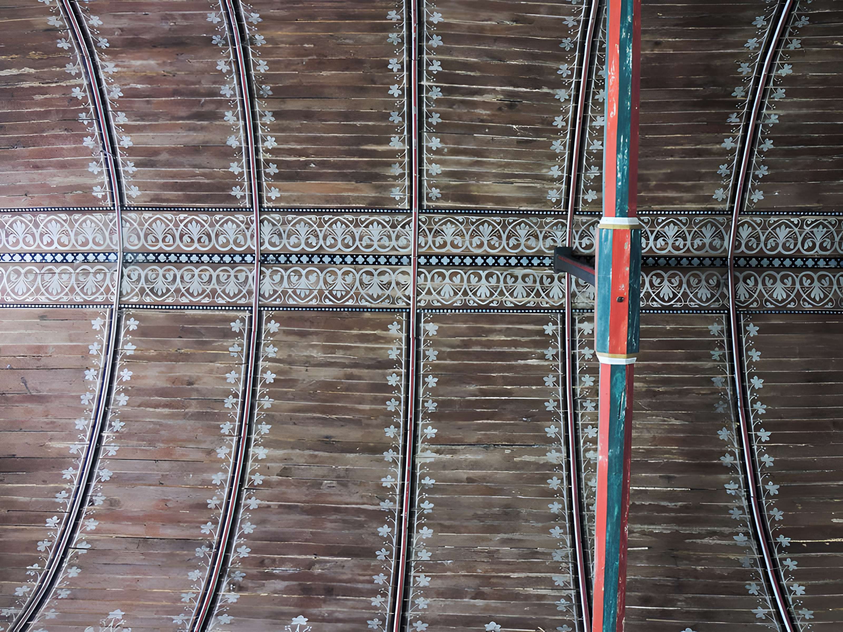 Église Saint-Julien de Poncé-sur-le-Loir