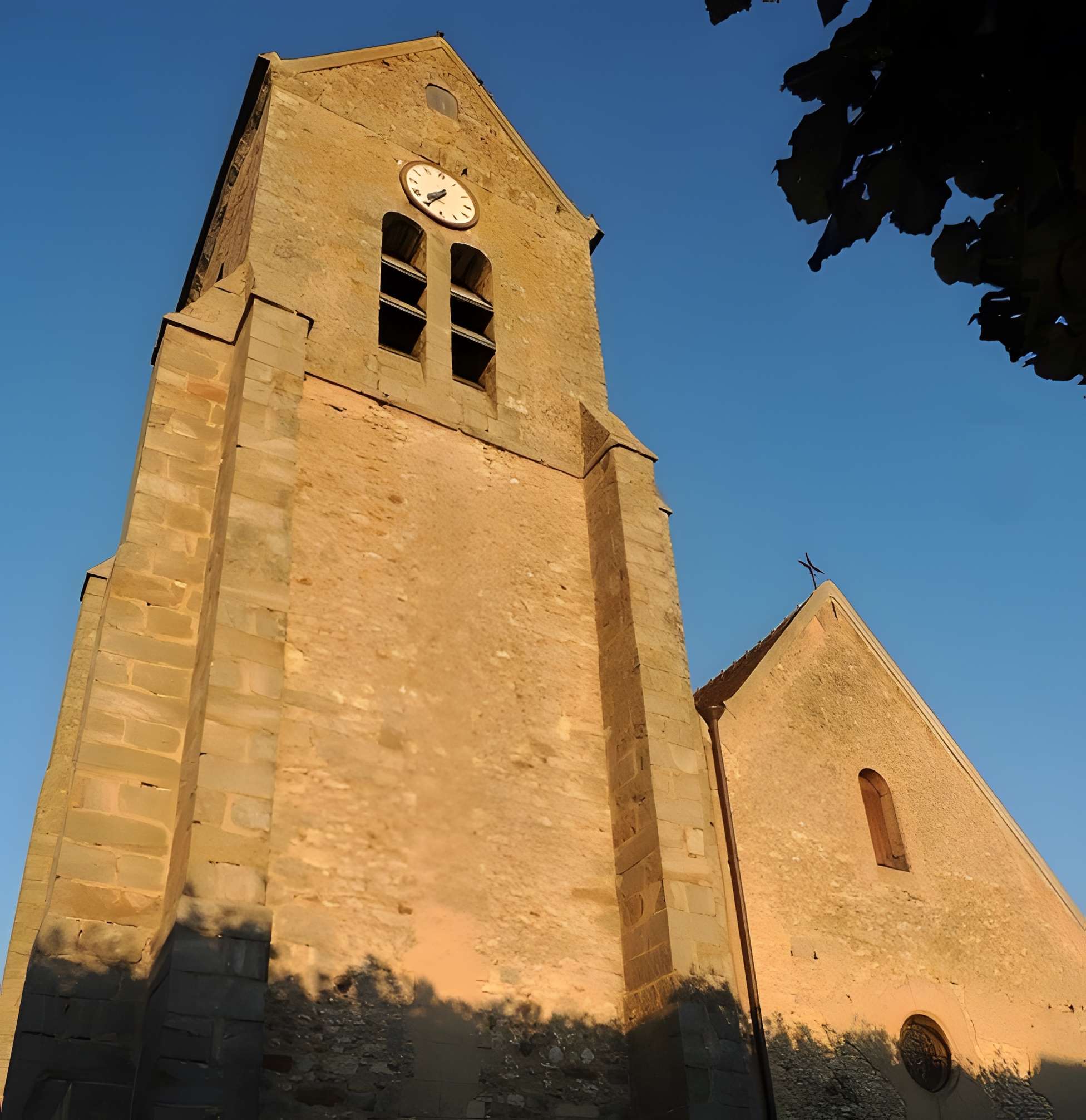 Église Saint-Julien de Réau 
