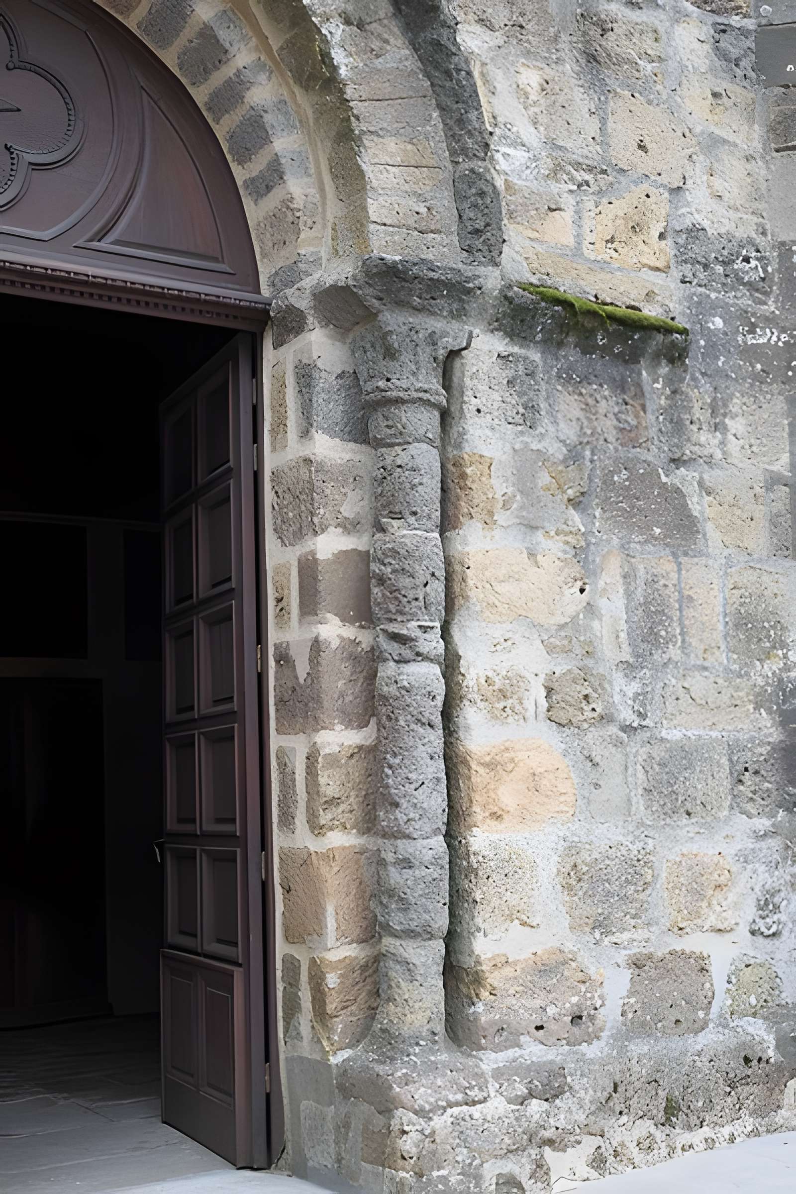 Église Saint-Julien de Rochechouart