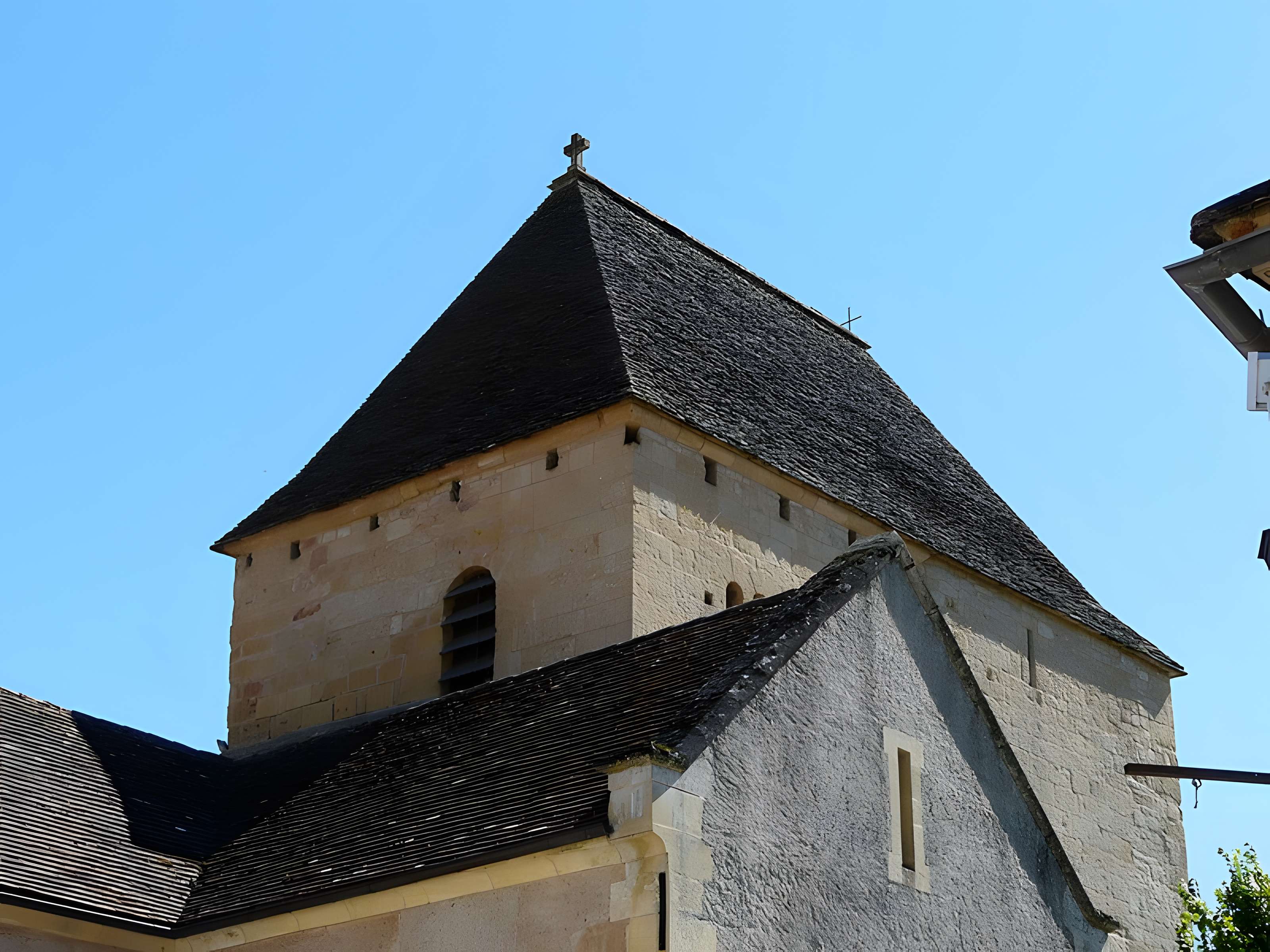 Église Saint-Julien de Tursac