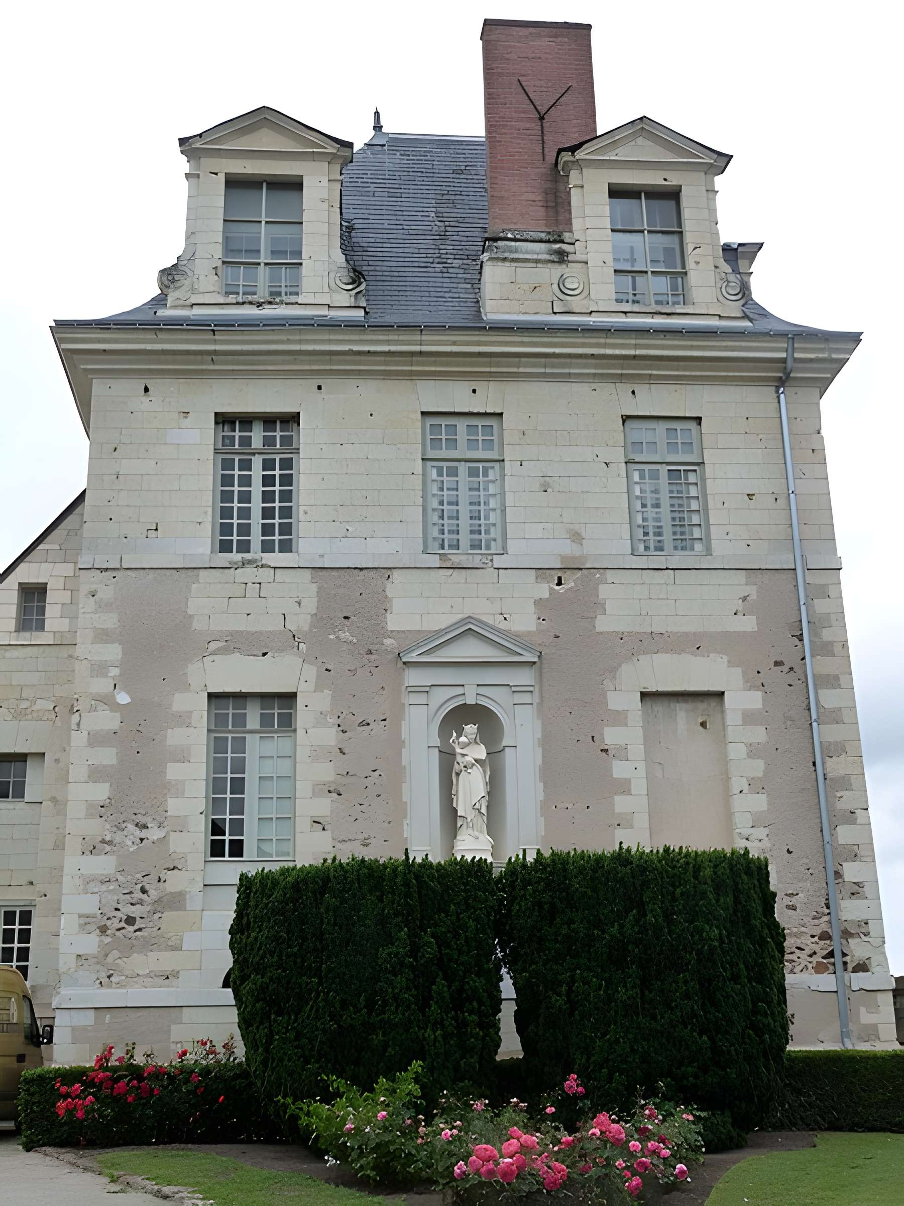 Ancienne abbaye bénédictine Saint-Maur de Glanfeuil