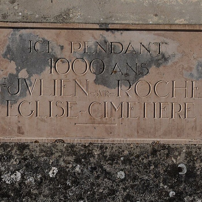 Photo de Ruines de léglise Saint-Julien-sur-Roche à Ramasse