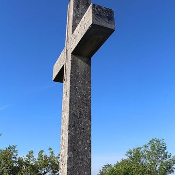 Ruines de léglise Saint-Julien-sur-Roche à Ramasse