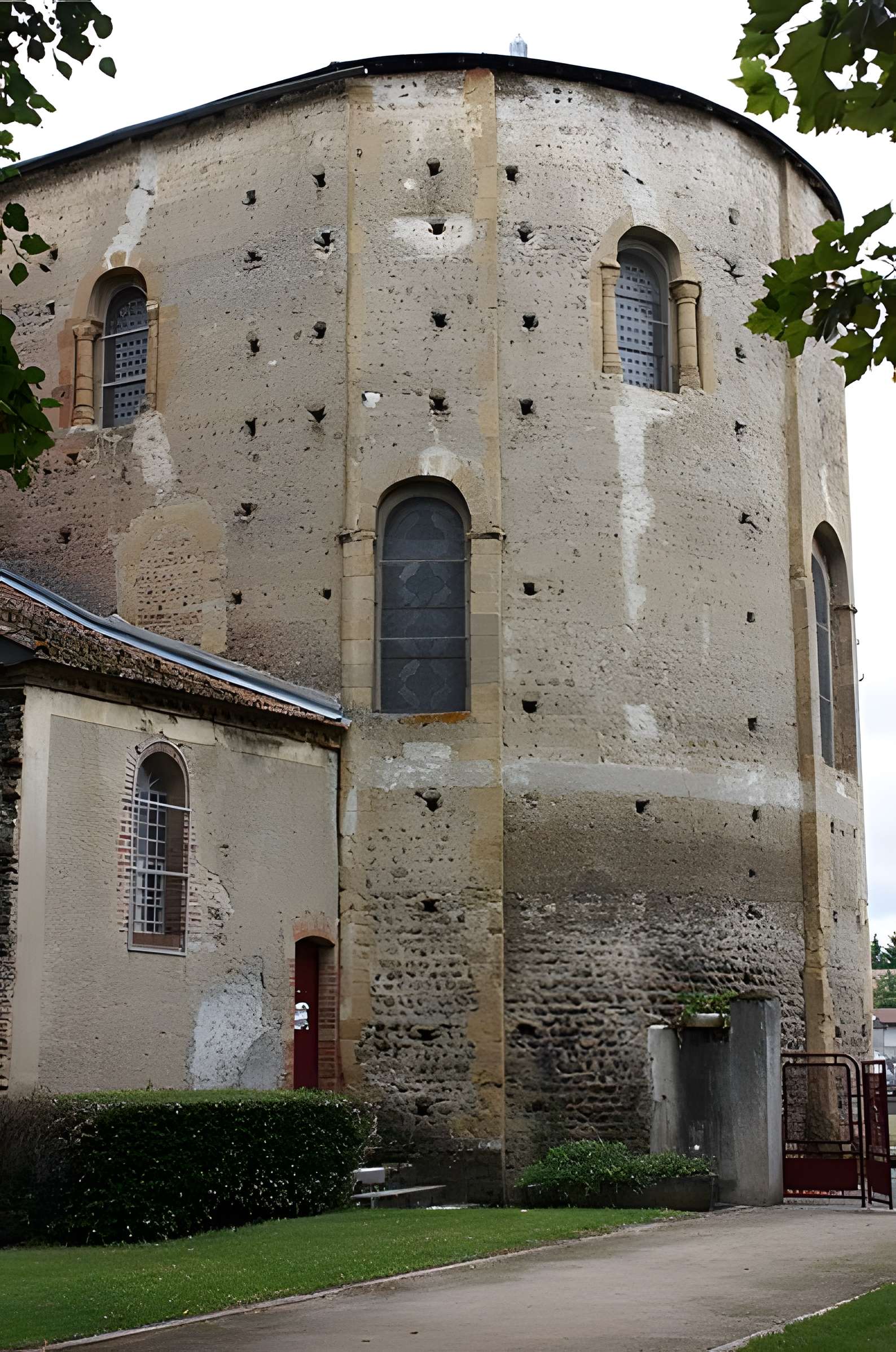 Abbaye Saint-Orens de Larreule