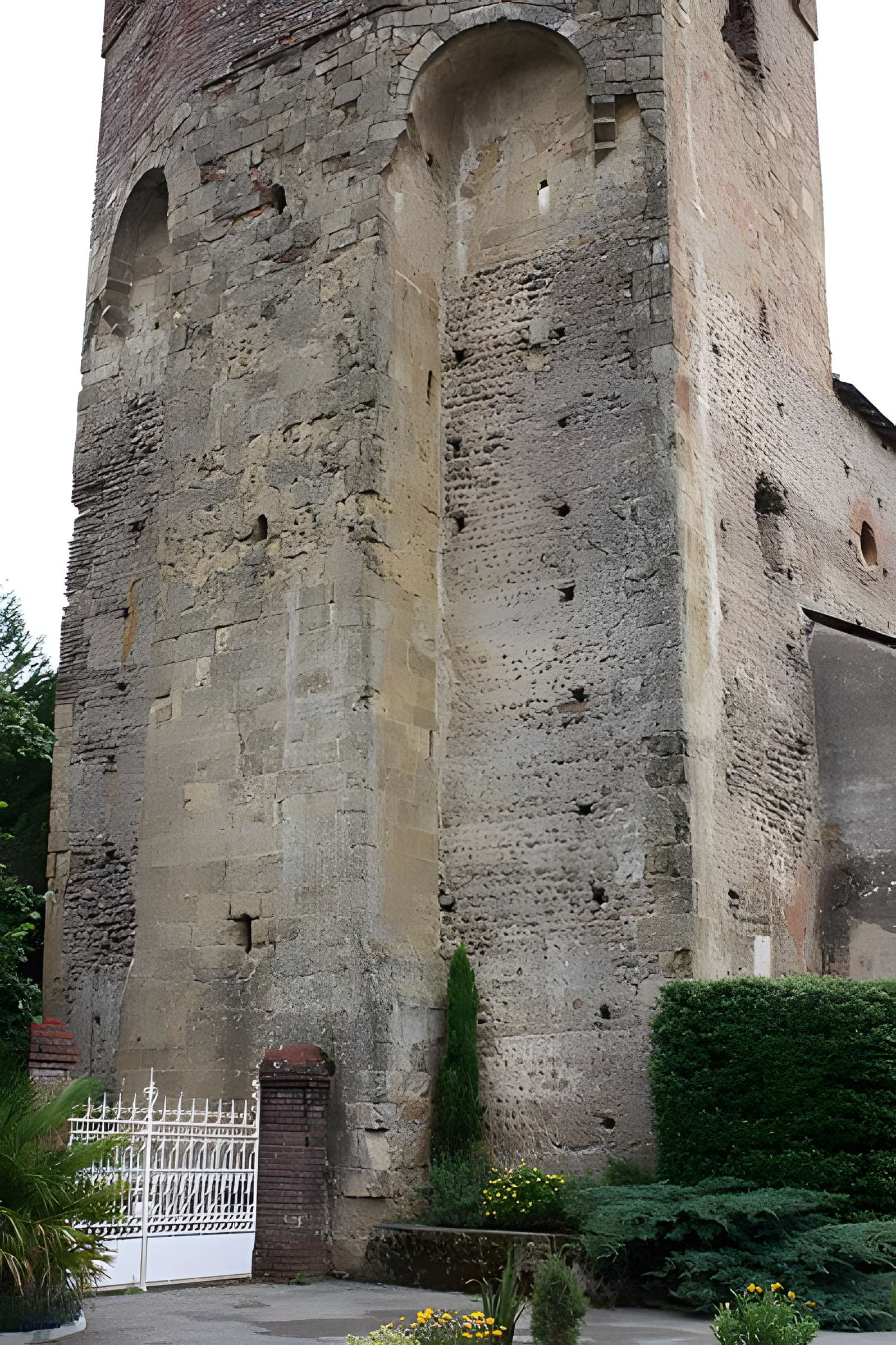 Abbaye Saint-Orens de Larreule