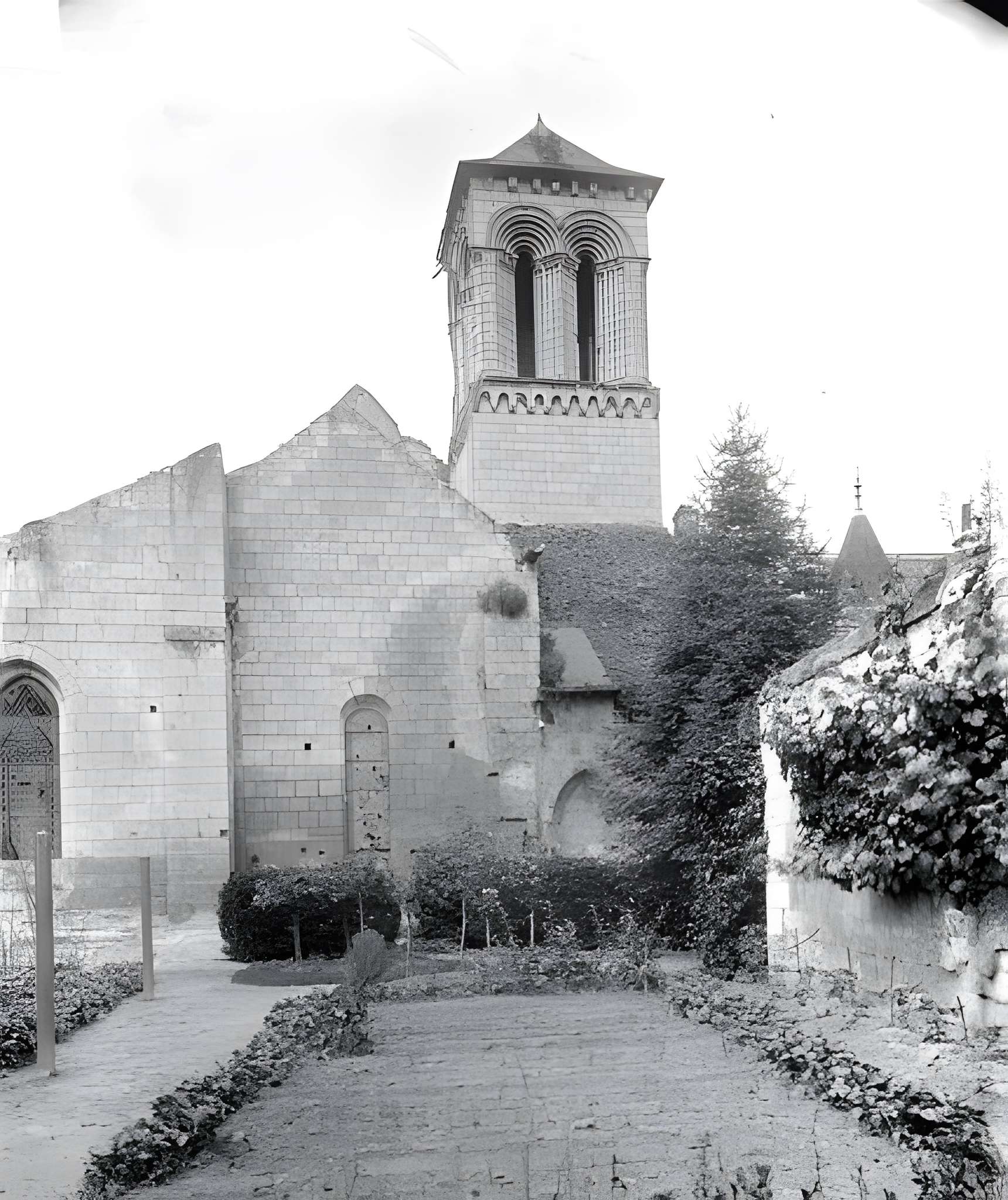 Église Saint-Laurent de Beaulieu-lès-Loches