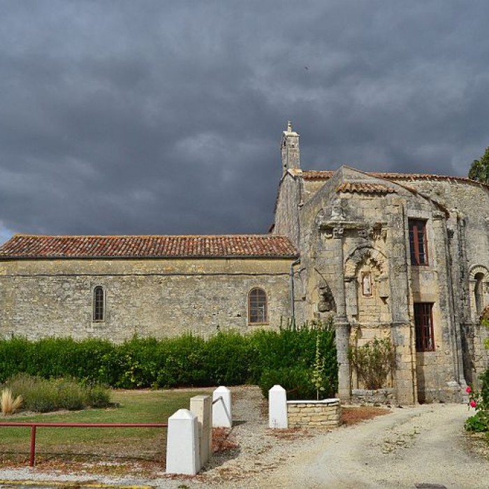 Photo de Église Saint-Laurent de Bouhet