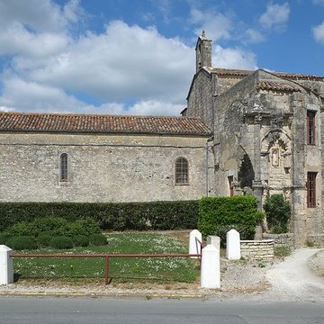 Église Saint-Laurent de Bouhet
