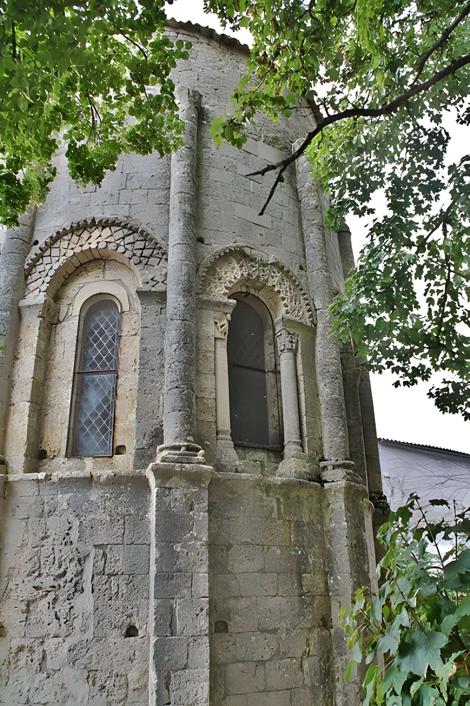Église Saint-Laurent de Bouhet
