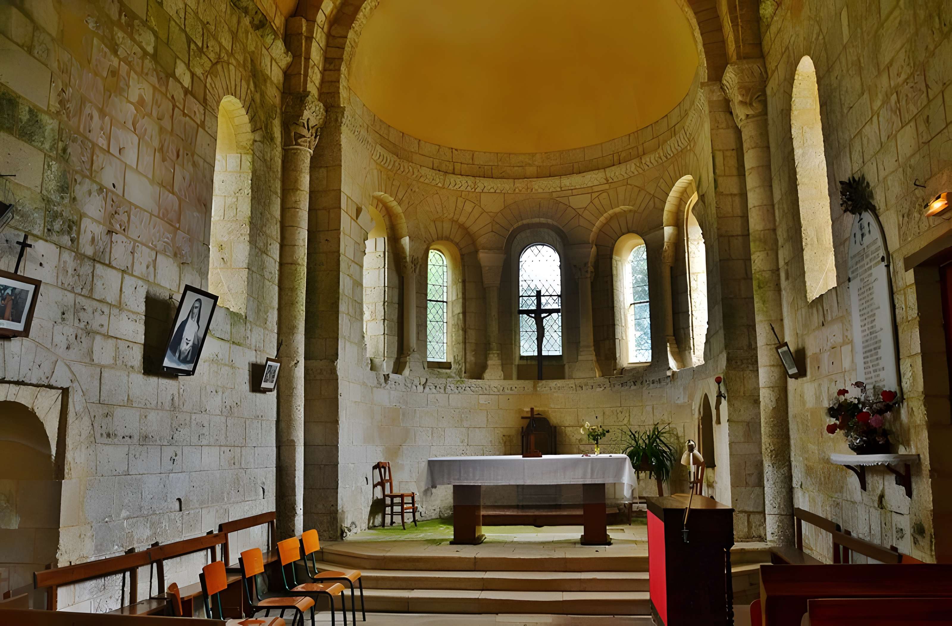Église Saint-Laurent de Bouhet