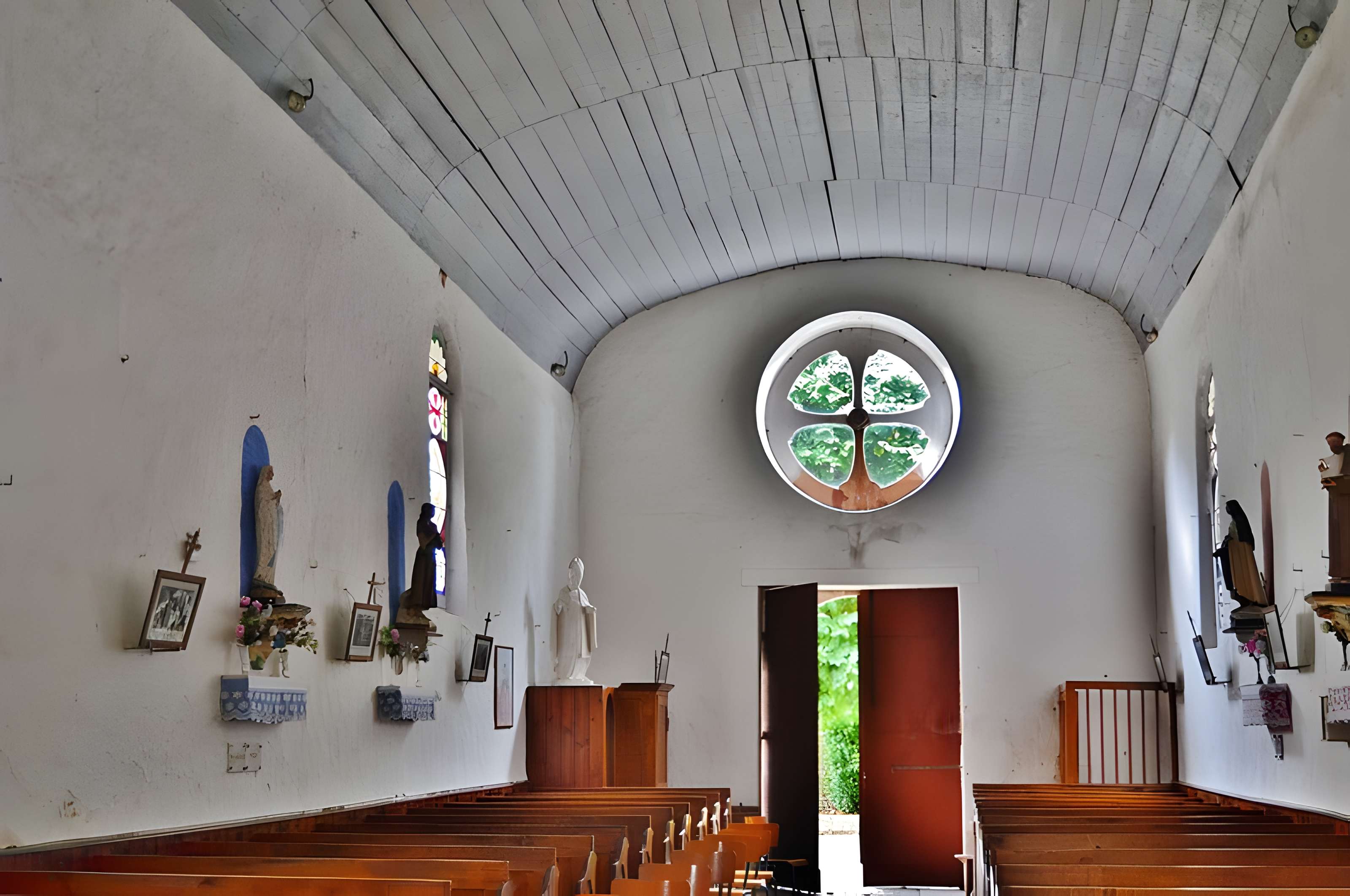 Église Saint-Laurent de Bouhet