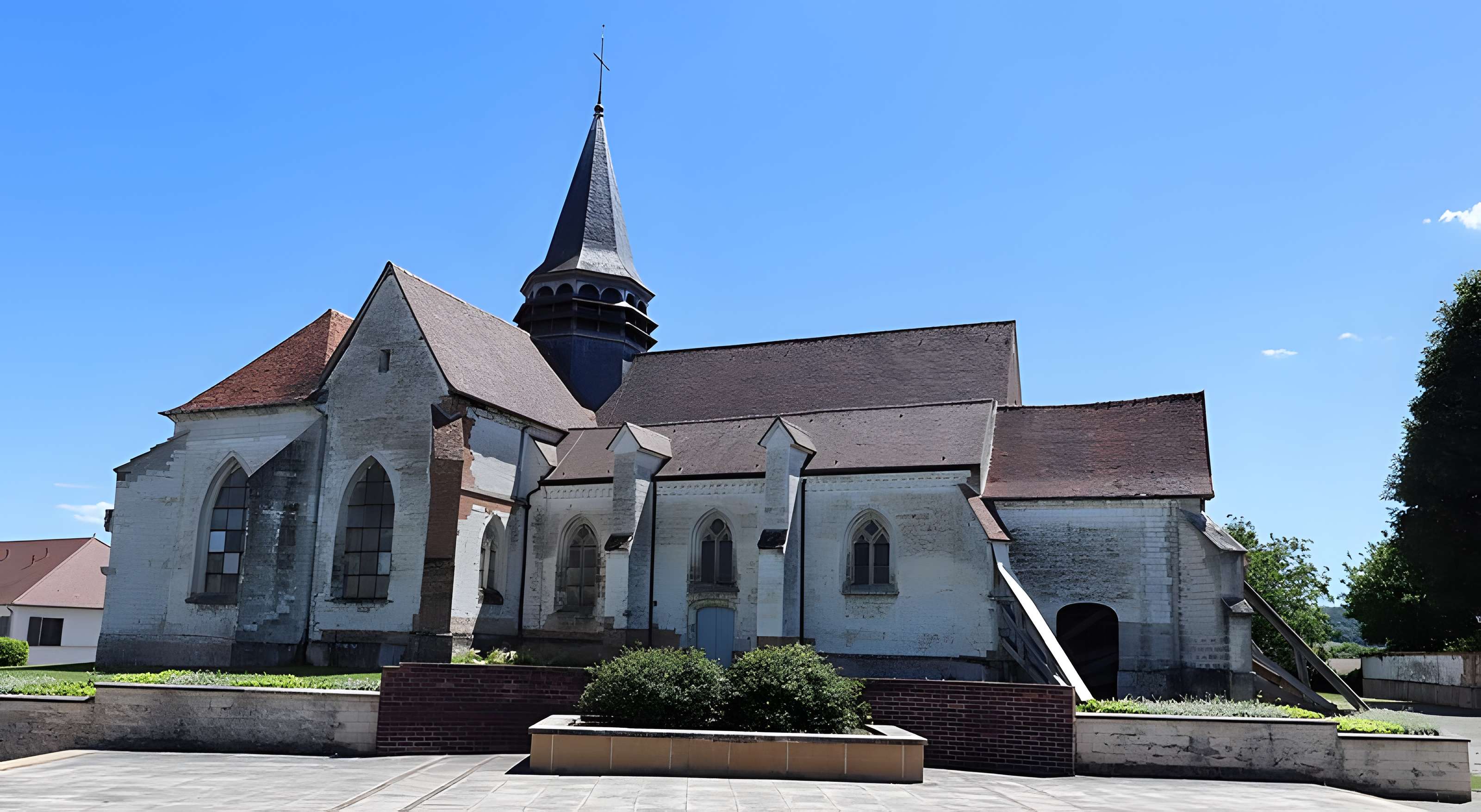 Église Saint-Laurent de Bouilly