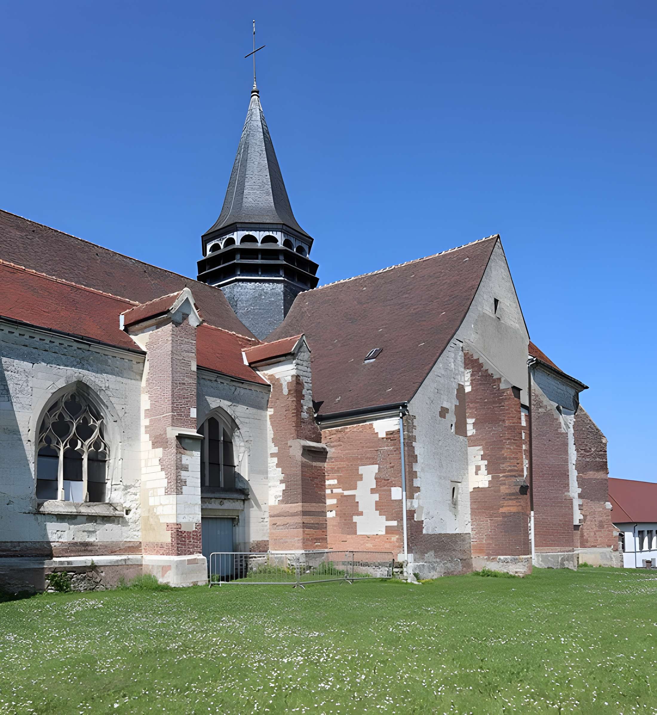 Église Saint-Laurent de Bouilly