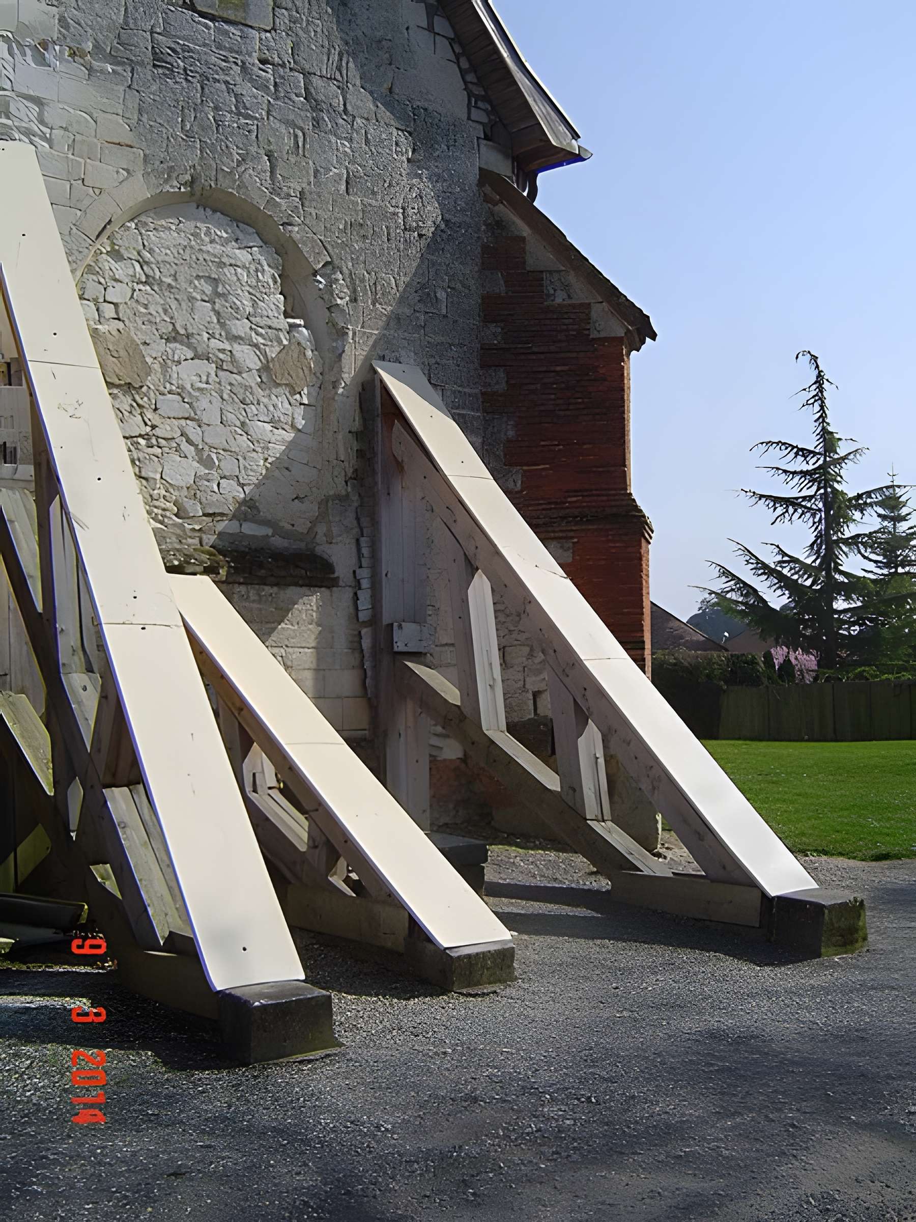 Église Saint-Laurent de Bouilly