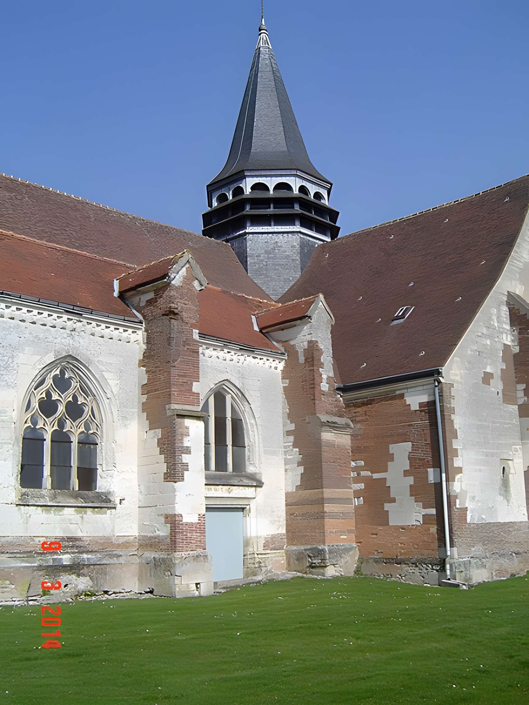 Église Saint-Laurent de Bouilly