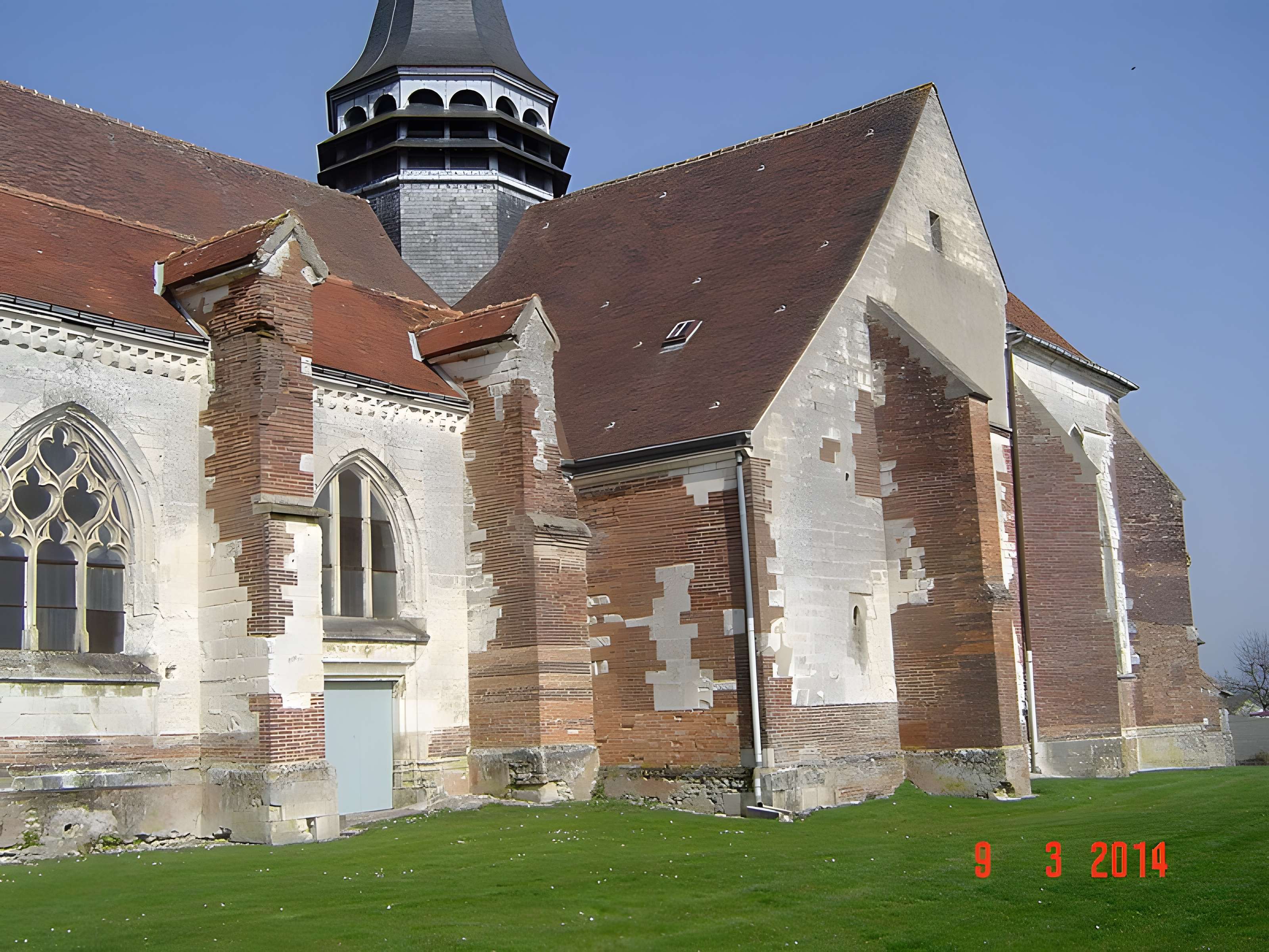 Église Saint-Laurent de Bouilly