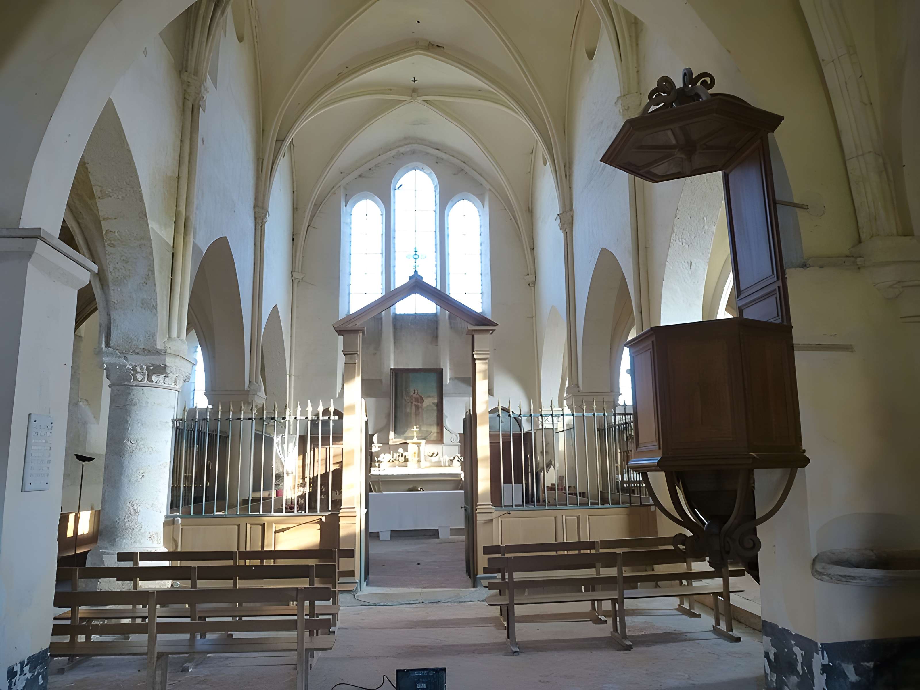 Église Saint-Laurent de Laval-en-Brie