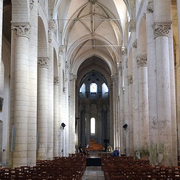 Abbaye Saint-Pierre dAirvault