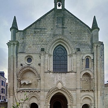 Abbaye Saint-Pierre dAirvault
