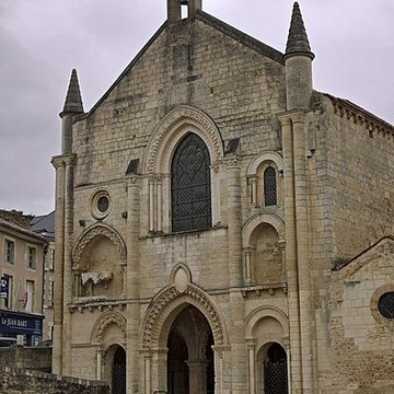 Abbaye Saint-Pierre dAirvault