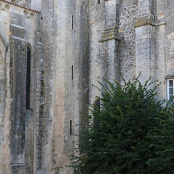 Abbaye Saint-Pierre dAirvault