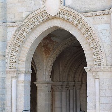Abbaye Saint-Pierre dAirvault