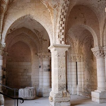 Abbaye Saint-Pierre dAirvault