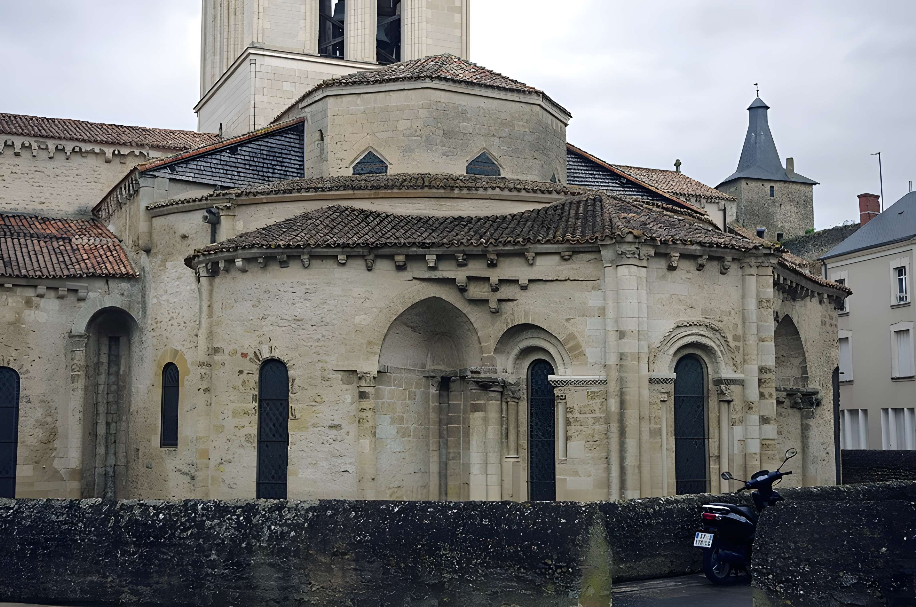 Abbaye Saint-Pierre d'Airvault