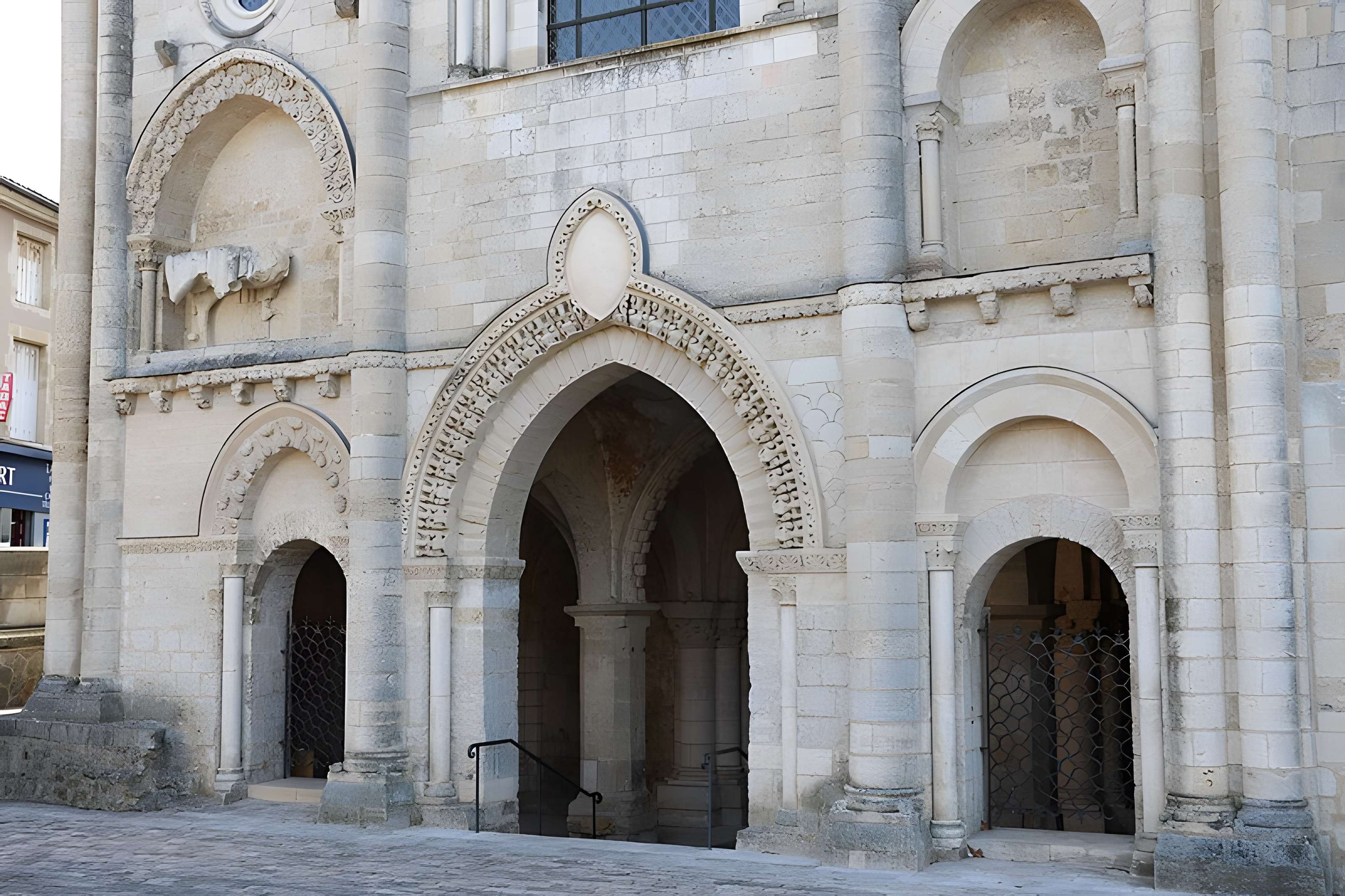 Abbaye Saint-Pierre d'Airvault
