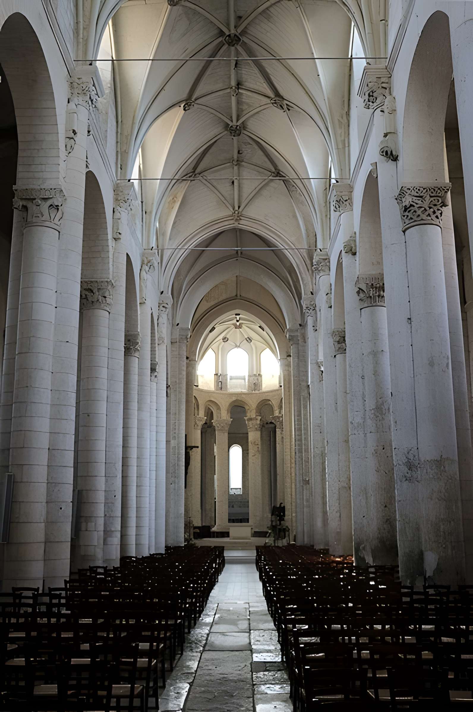Abbaye Saint-Pierre d'Airvault