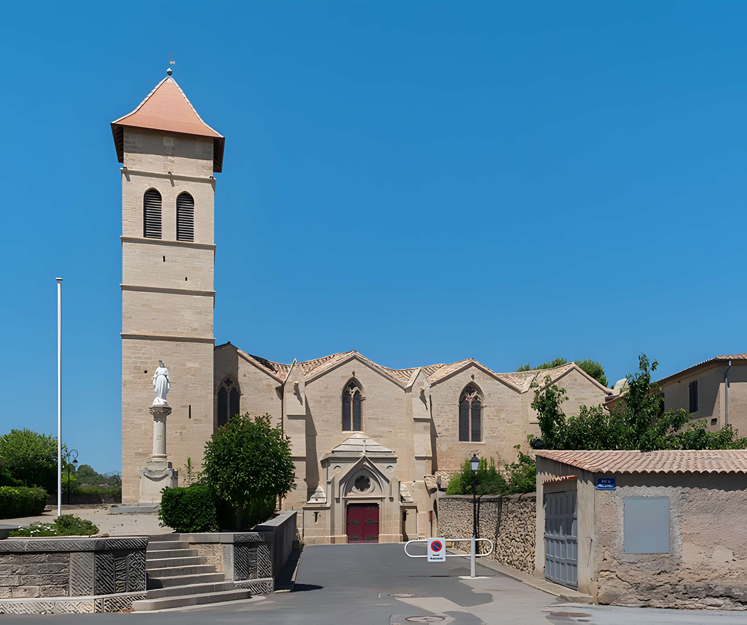 Église Saint-Laurent de Roujan