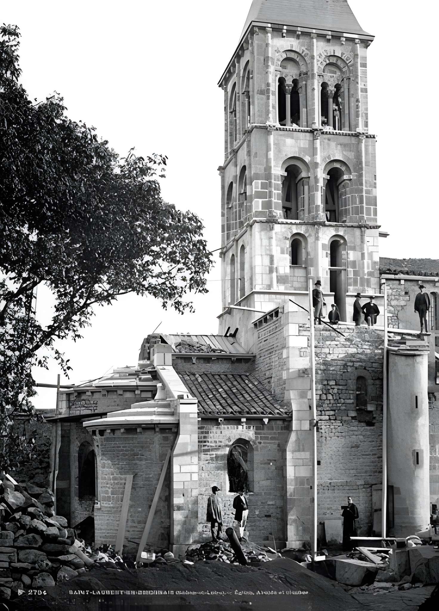 Église Saint-Laurent de Saint-Laurent-en-Brionnais