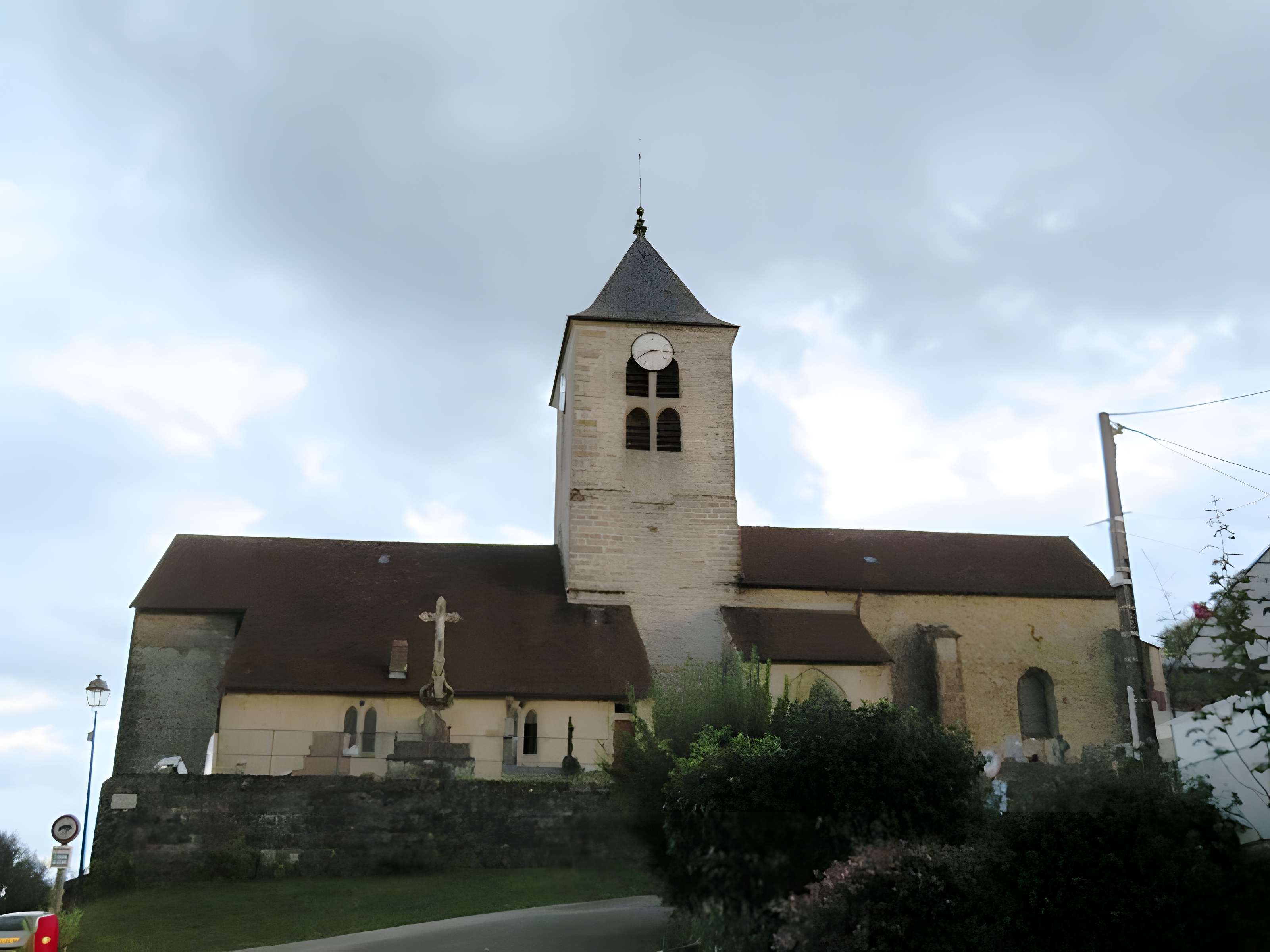 Église Saint-Laurent de Saint-Laurent-la-Roche