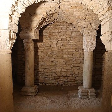 Abbaye Saint-Pierre de Flavigny-sur-Ozerain