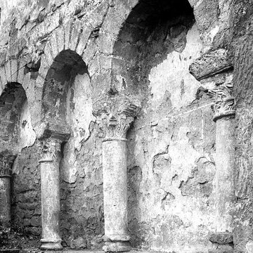 Abbaye Saint-Pierre de Flavigny-sur-Ozerain