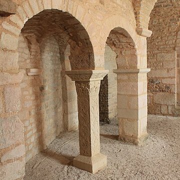 Abbaye Saint-Pierre de Flavigny-sur-Ozerain