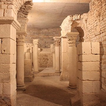 Abbaye Saint-Pierre de Flavigny-sur-Ozerain