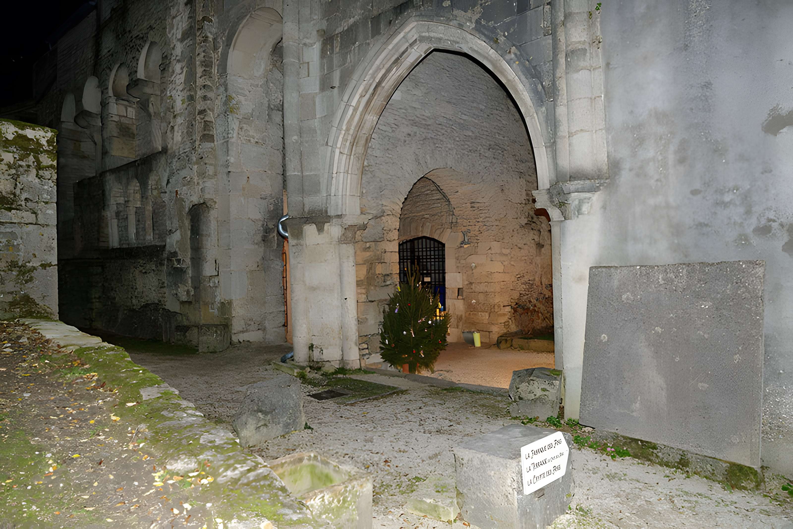 Abbaye Saint-Pierre de Flavigny-sur-Ozerain