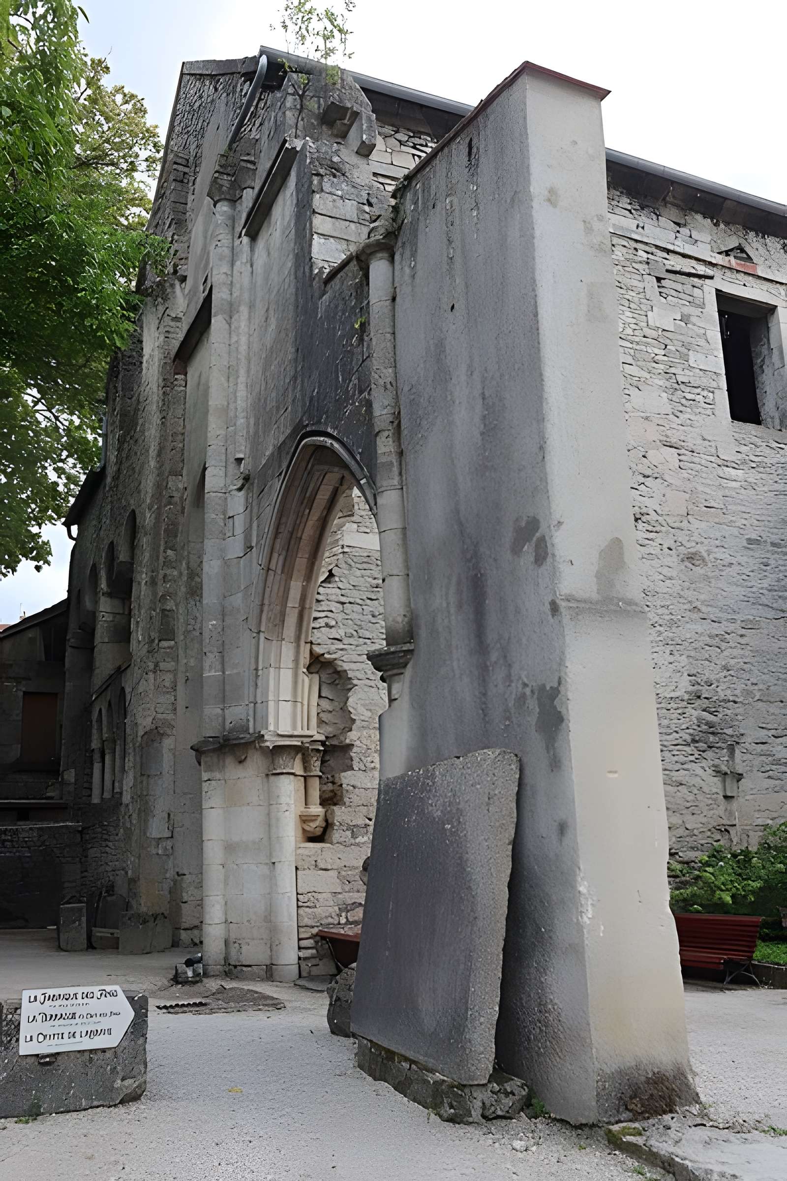 Abbaye Saint-Pierre de Flavigny-sur-Ozerain