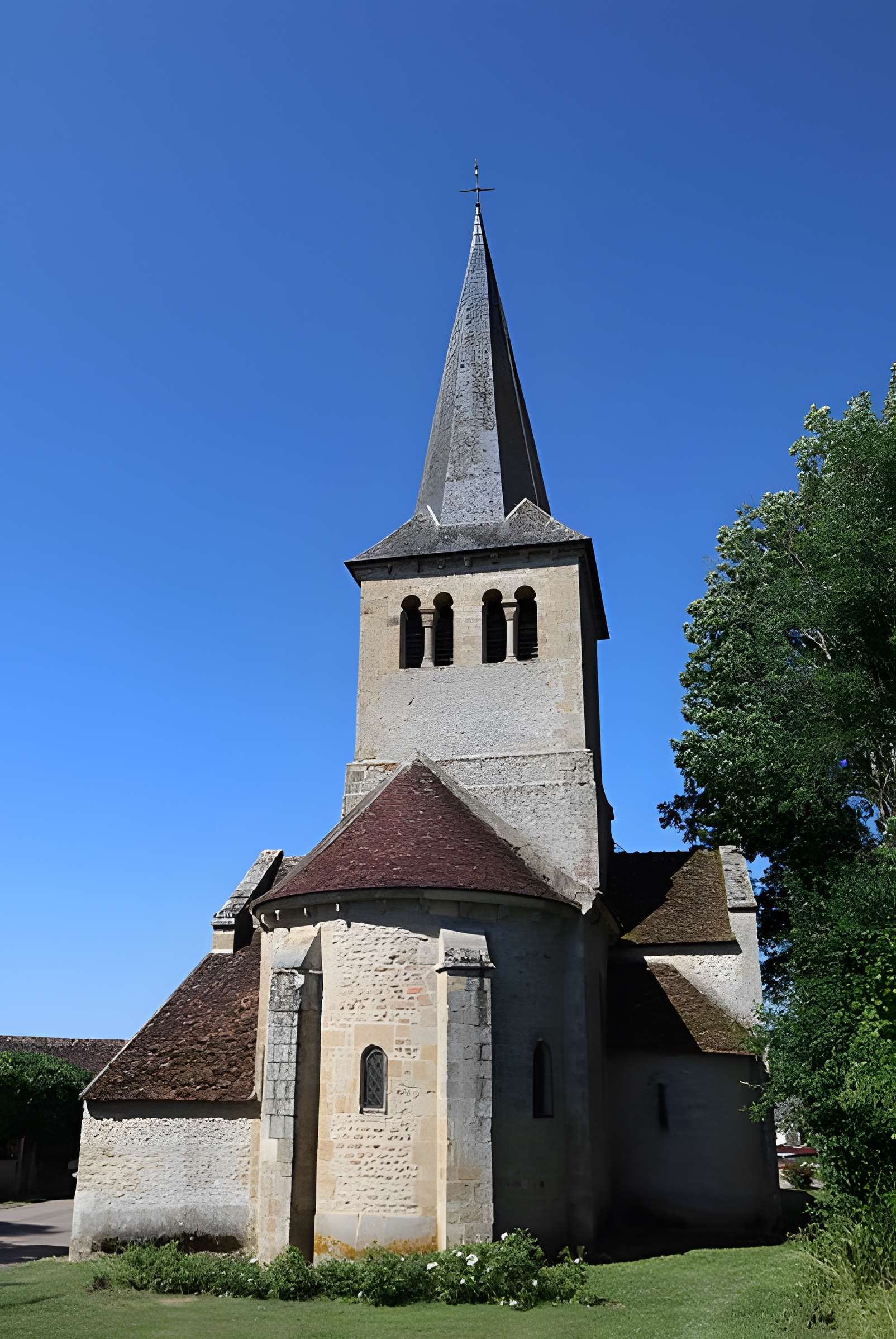 Église Saint-Laurent de Verneuil