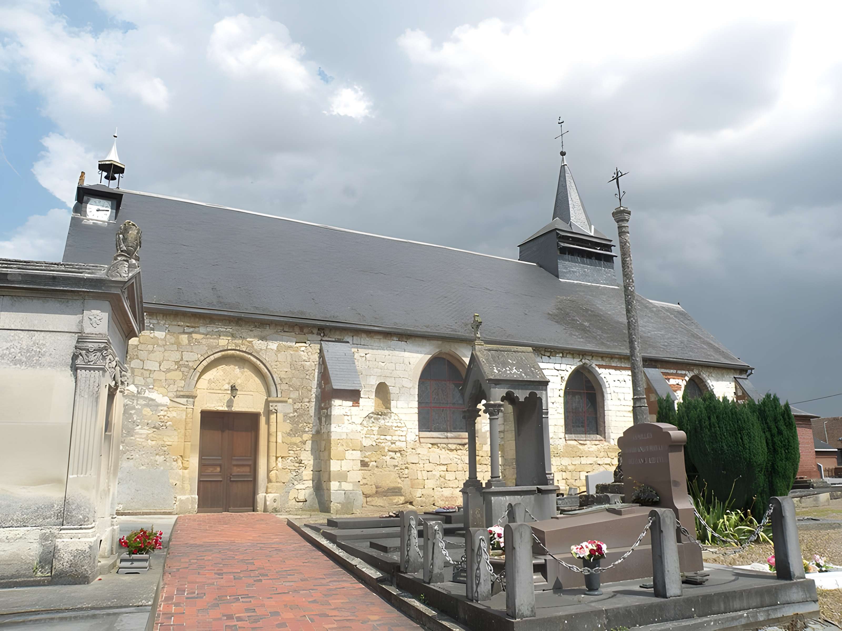 Église Saint-Laurent du Fay-Saint-Quentin